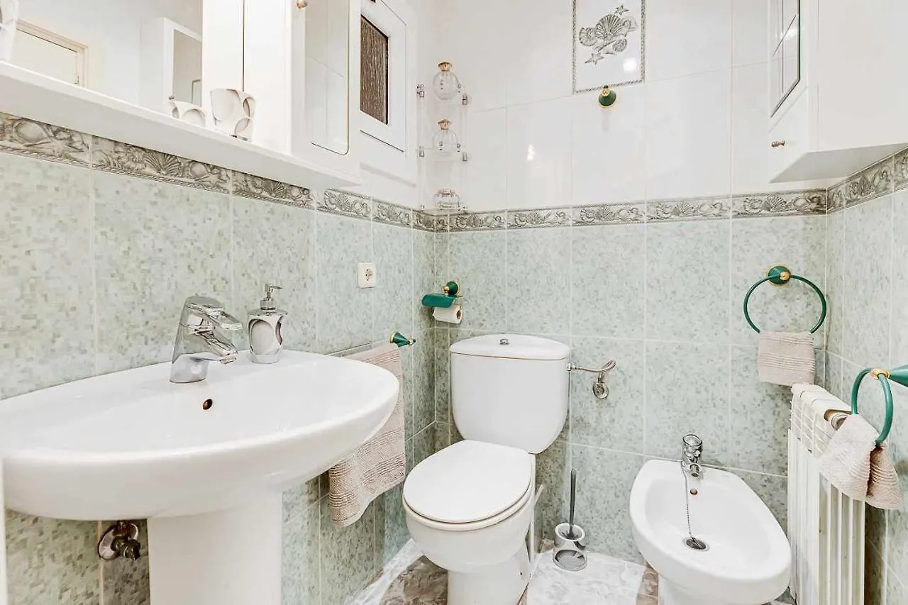Rentalsbcn Apartamentos Corona Blanes