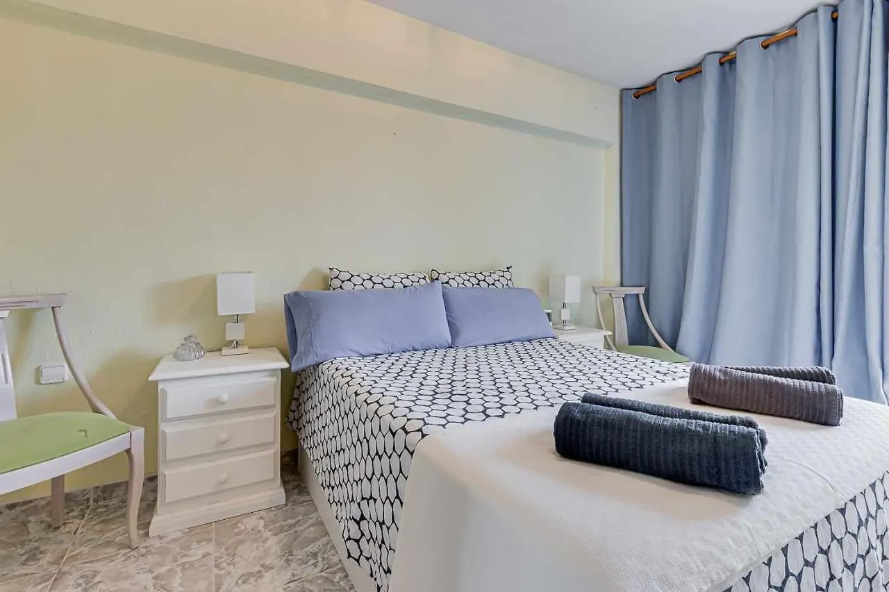 Rentalsbcn Apartamentos Corona Blanes Apartment